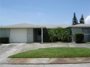 3421 Salisbury Dr, Holiday, FL 34691
