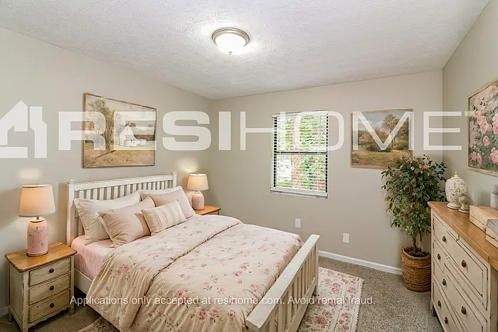 3947 Wood Path Dr — Photo 10