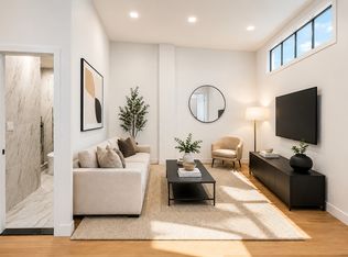 680 Broadway APT 3, New York, NY 10012