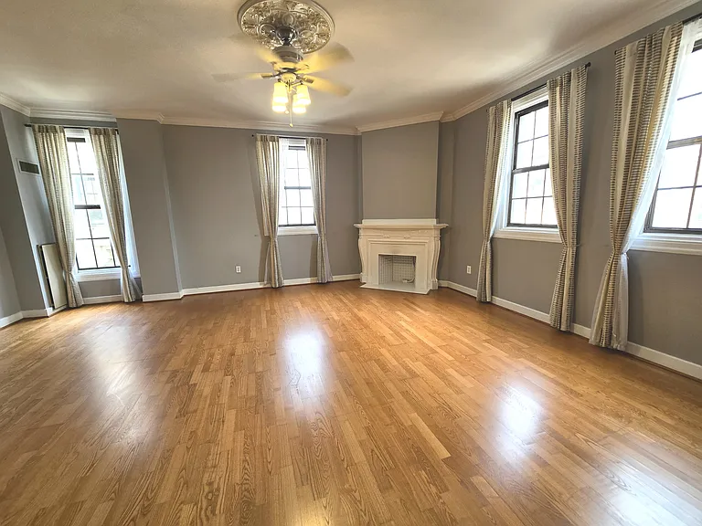 1 E Chase St #310 — Photo 4
