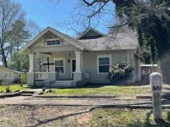 605 10th St N, Clanton, AL 35045