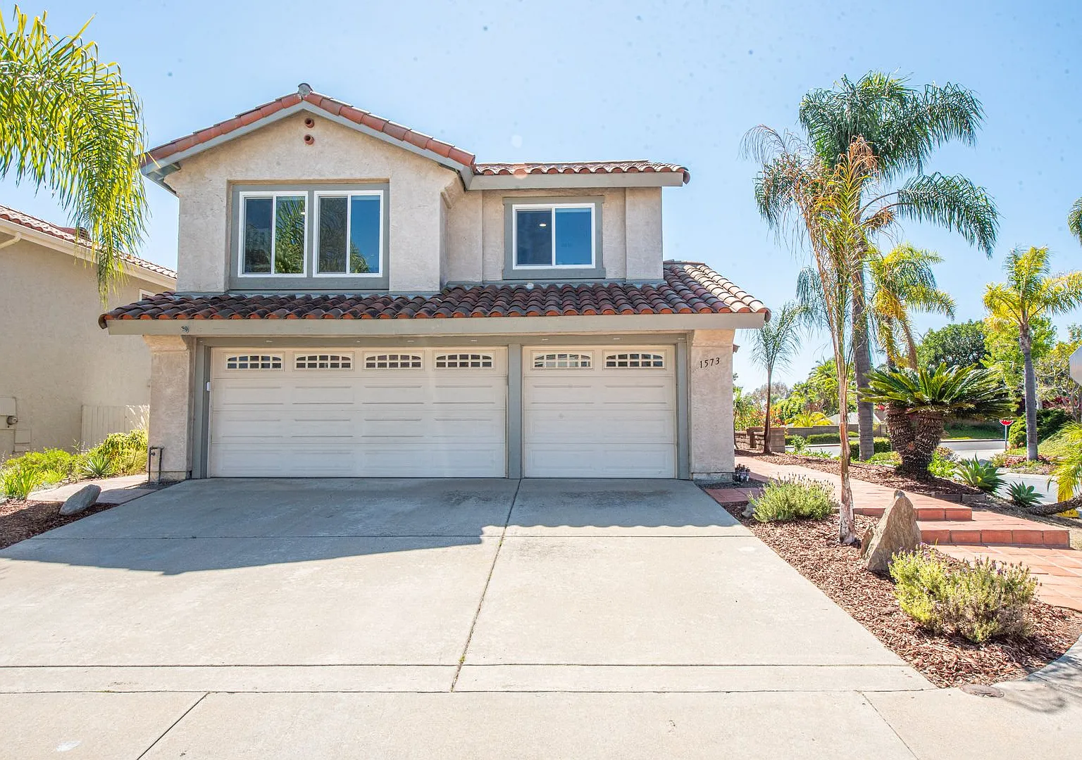 Beautifully Remodeled Shadowridge Home with 3-Car Garage — Photo 1