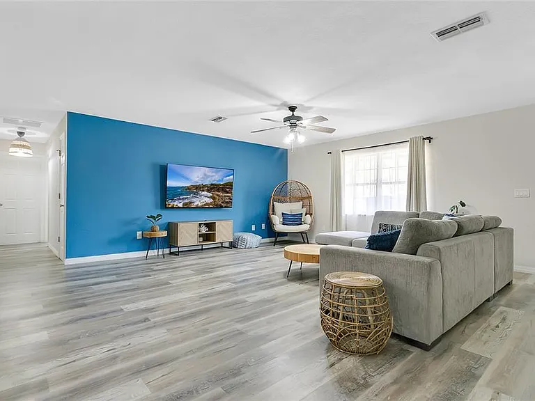 2522 Evergreen Dr — Photo 3