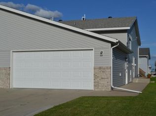 4780 52nd St S, Fargo, ND 58104