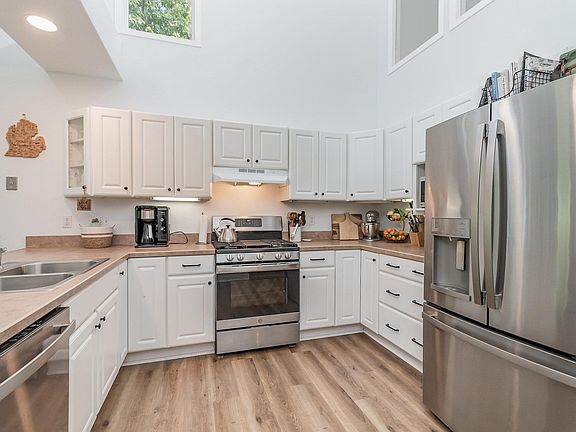 4th image of 1311 Beechwood Dr #1