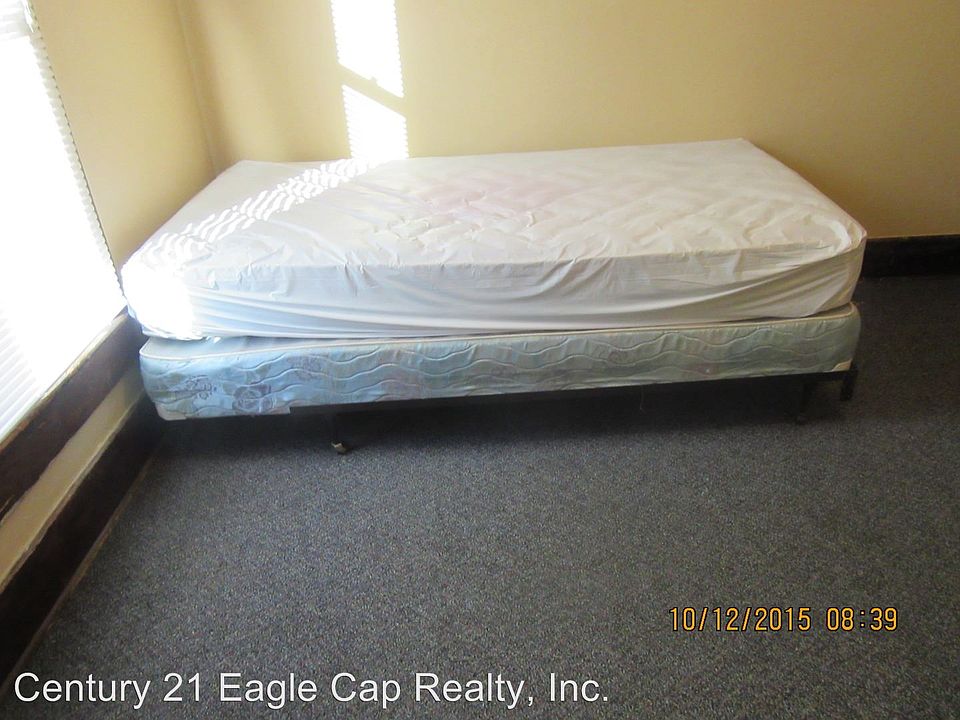 2nd image of 1607 6th St APT 5