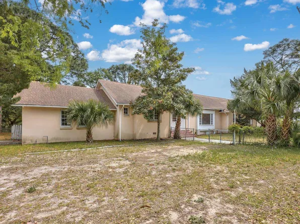 415 42nd Ave. N, Myrtle Beach, SC 29577