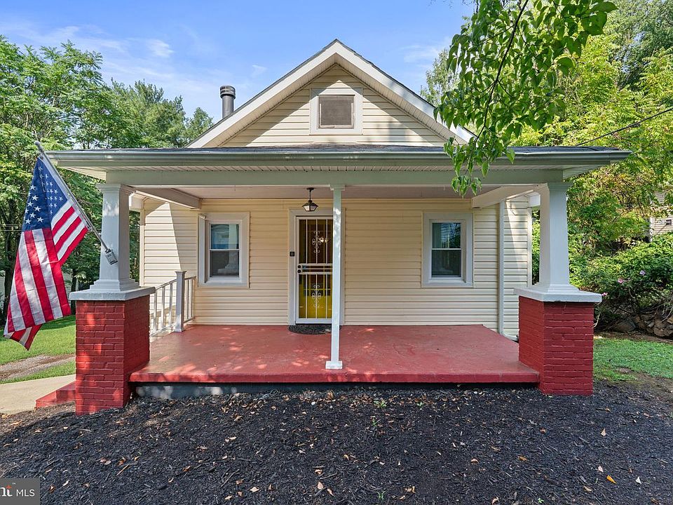 1st image of 2210 Pleasant View Ave
