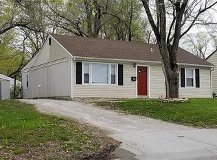 602 NE 66th Ter, Gladstone, MO 64118
