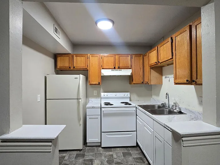 726 Townside Rd SW #12 — Photo 14