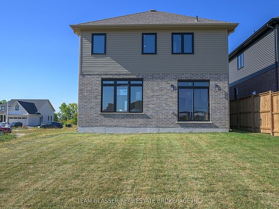 3rd image of 71 Allister Dr