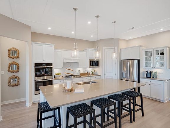 Kitchen with center island