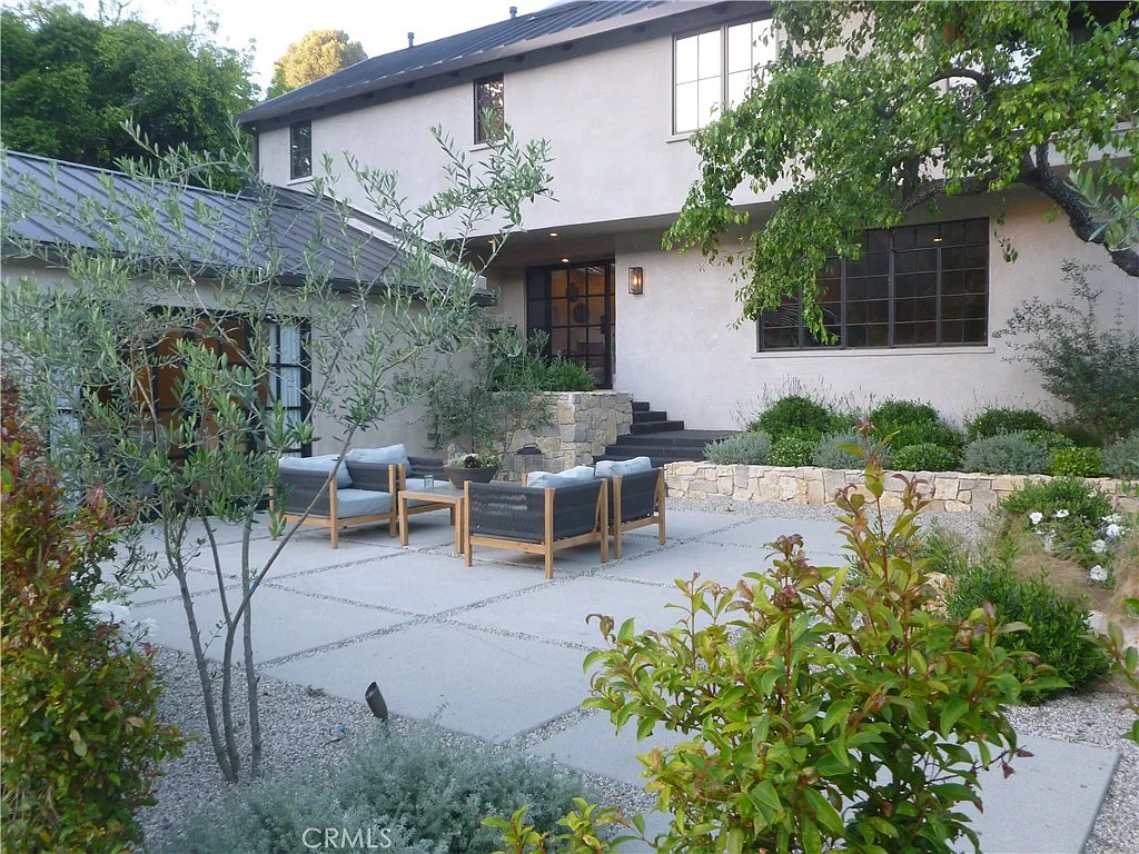 5 bed, 3200 sqft, $21,000 — Photo 3