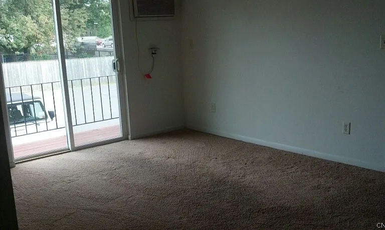 708 North Ave #17 — Photo 3