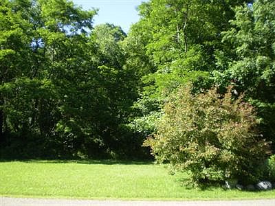 1st image of 1899 Woods Edge Dr