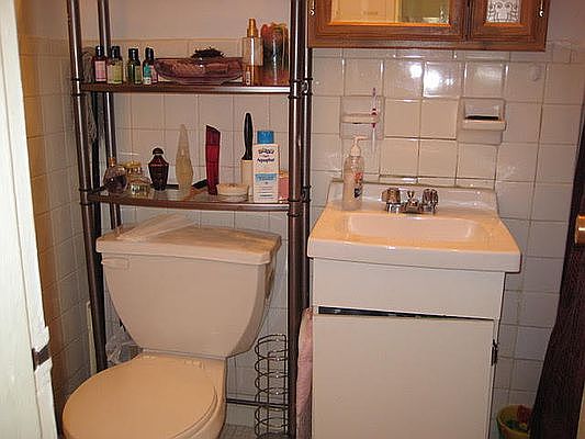 3rd image of 579 W 215th St APT 6C