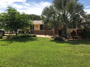 818 E 15th Ave, New Smyrna Beach, FL 32169
