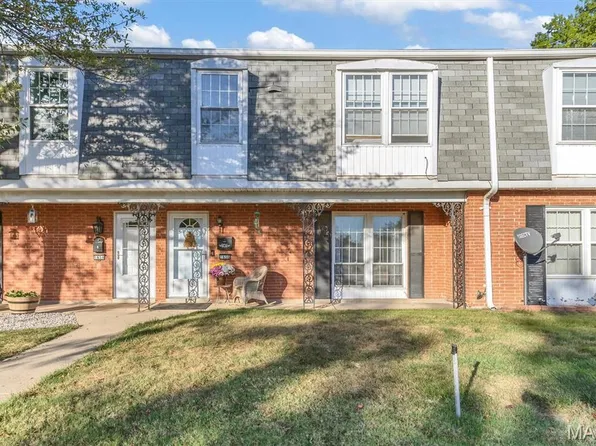 1656 Herault Pl, Saint Louis, MO 63125