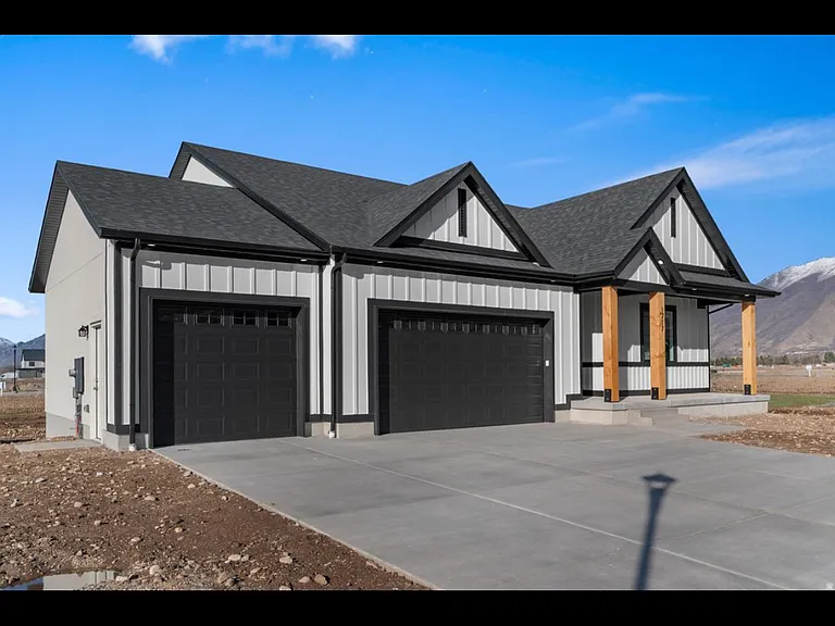 1717 E 920 N — Photo 14