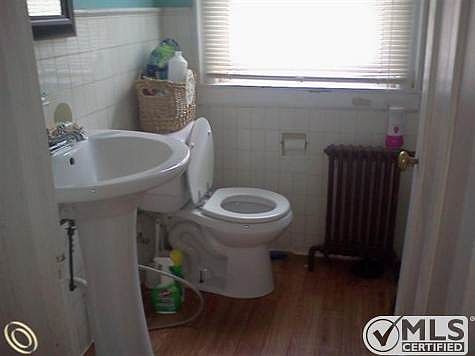 15474 Ashton bath.jpg