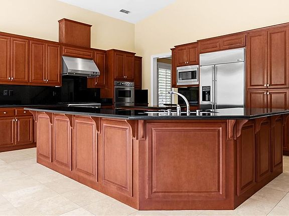 3rd image of 309 Whitcliffe Ct
