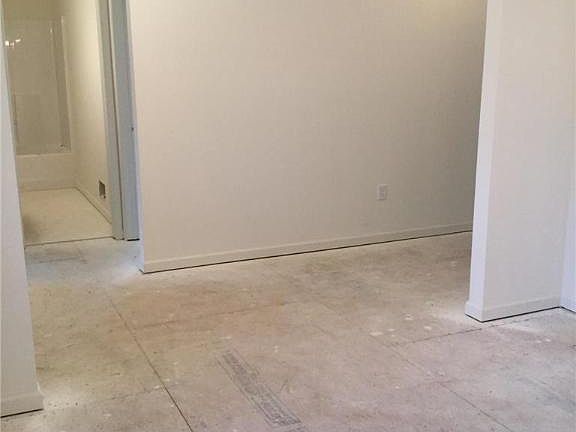 4th image of 2167 Eagles Landing Dr #198