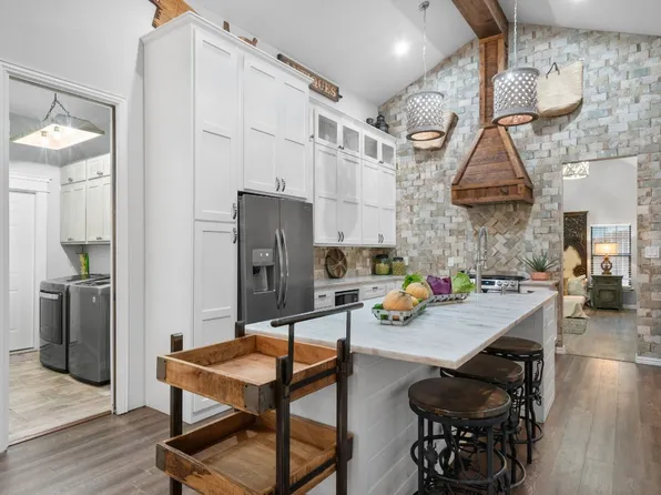 316 W 2nd St, Weatherford, TX 76086