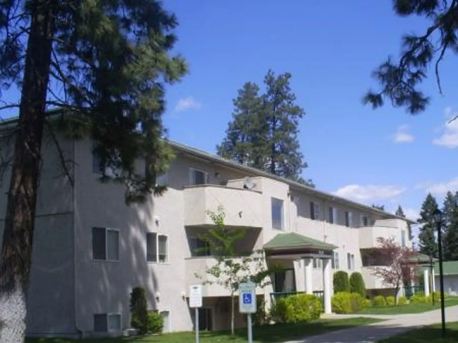 The Terrace Apartments — Photo 2