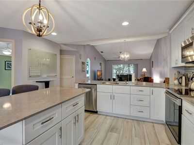 668 Mardel CT #805, Naples, FL, 34104