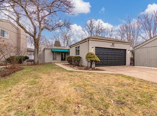 1557 Huntington View Dr, Ballwin, MO 63021