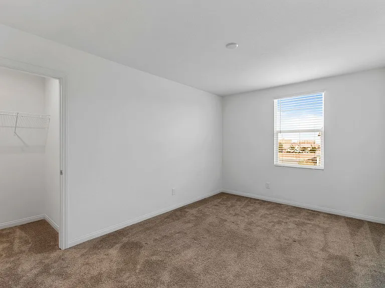 10183 Glowing Amber St — Photo 30