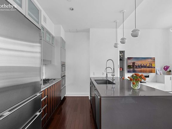 5th image of 243 W 60th St APT 7C