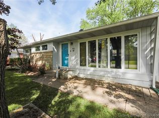 2724 Hillview Dr, New Albany, IN 47150