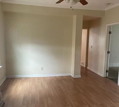 4th image of 1457 Winchester Ave #1