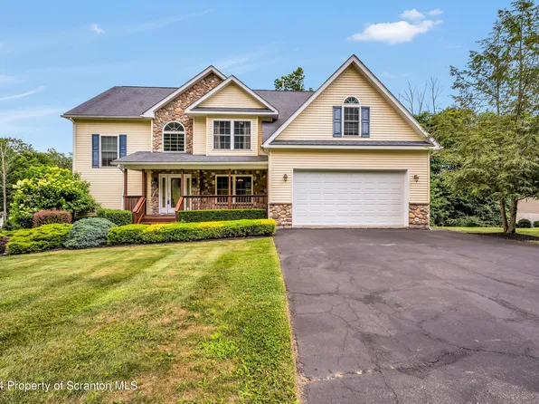 448 Dellert Dr, Clarks Summit, PA 18411