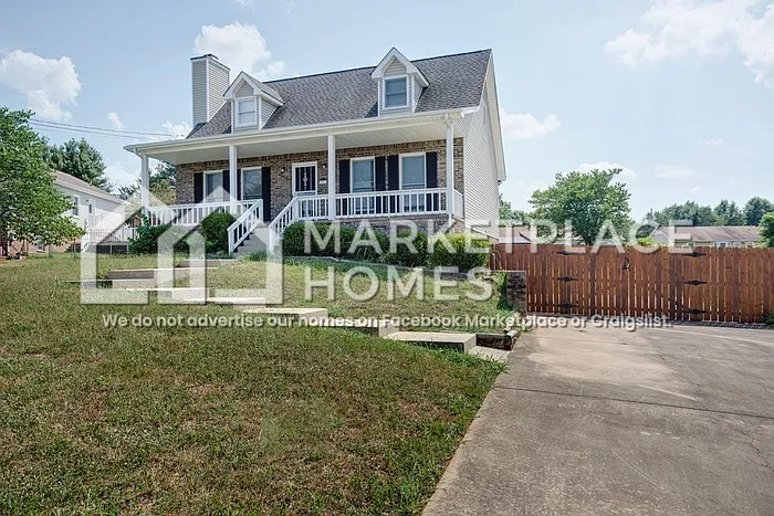 416 Sandburg Dr — Photo 2
