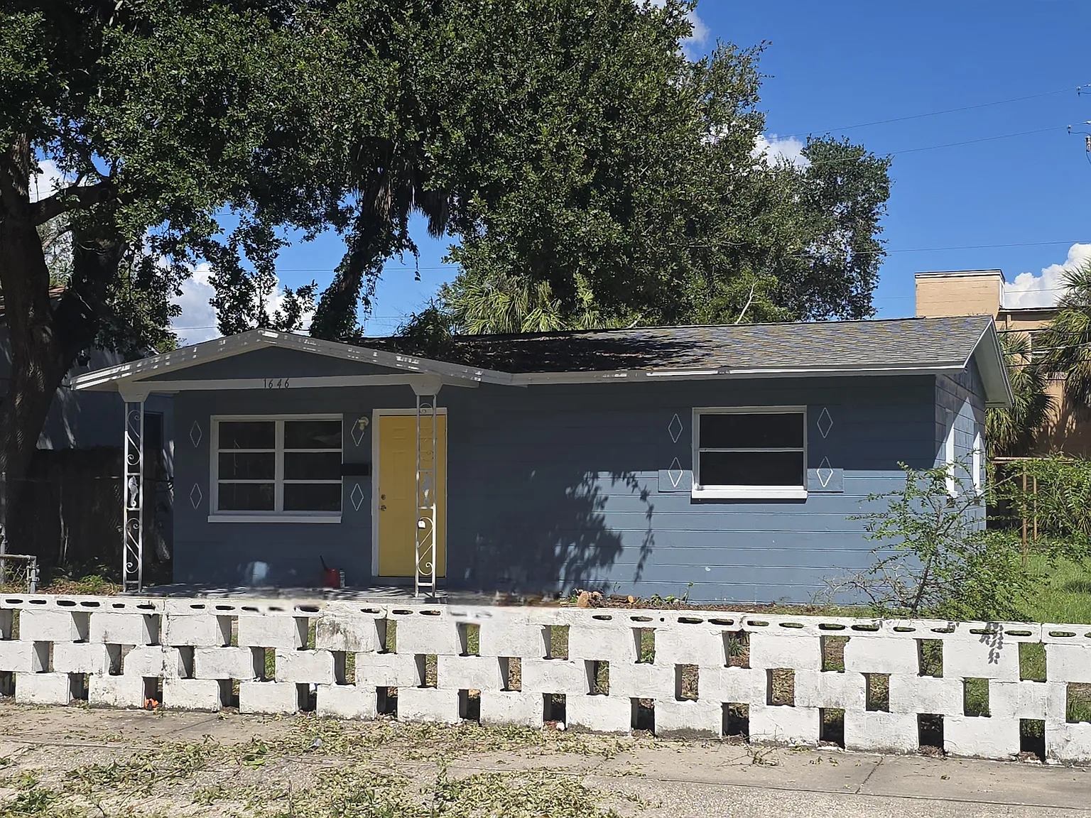 3 bed, 1000 sqft, $2,395 — Photo 2