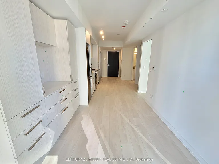 18 Maitland Ter #802 — Photo 37