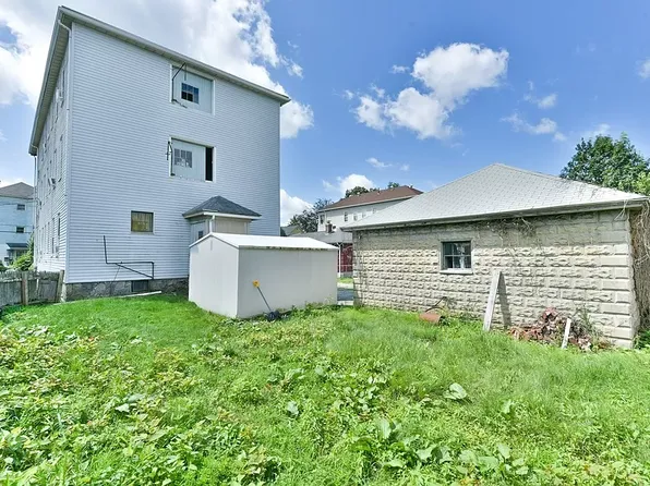 45 Andover St APT 1, Worcester, MA 01606