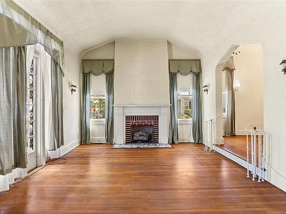 3rd image of 9104 Quince St