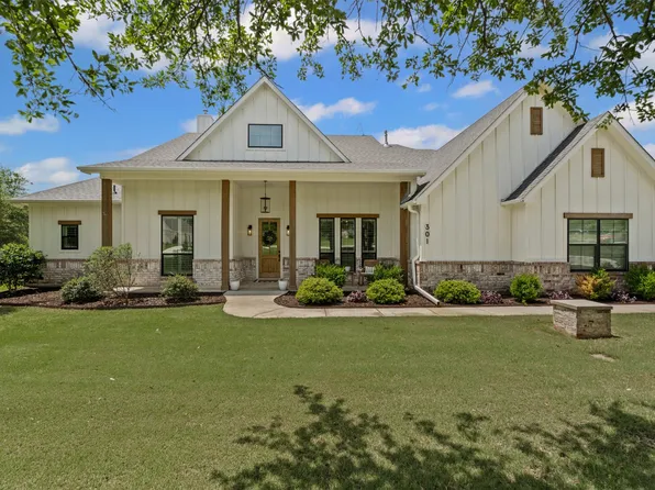 301 N Saddle Spur Ct, Weatherford, TX 76087