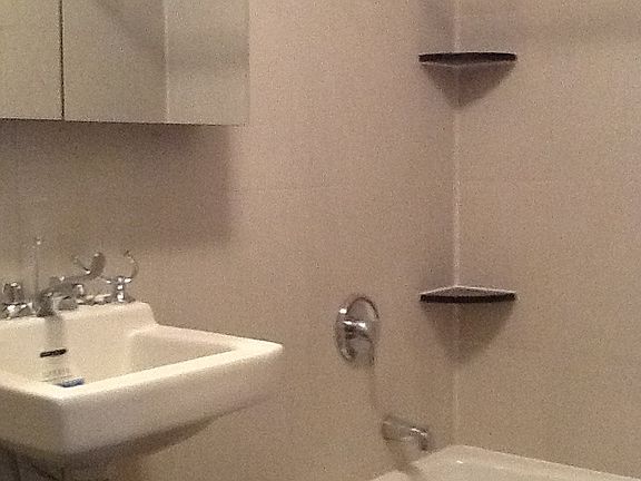 4th image of 2310 31st Dr APT 1