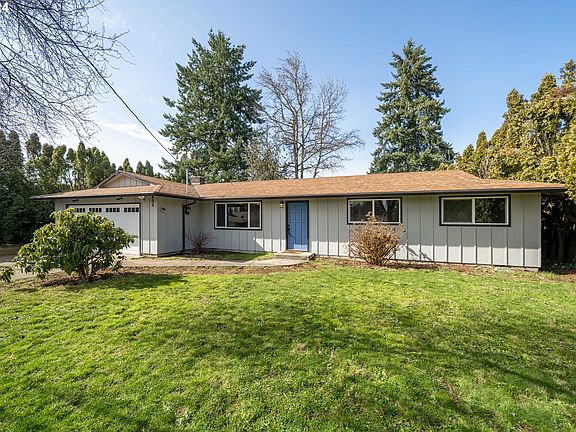 2nd image of 804 NE 104th Ave