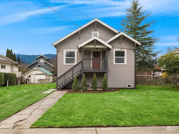 39663 SE Spruce St, Snoqualmie, WA 98065