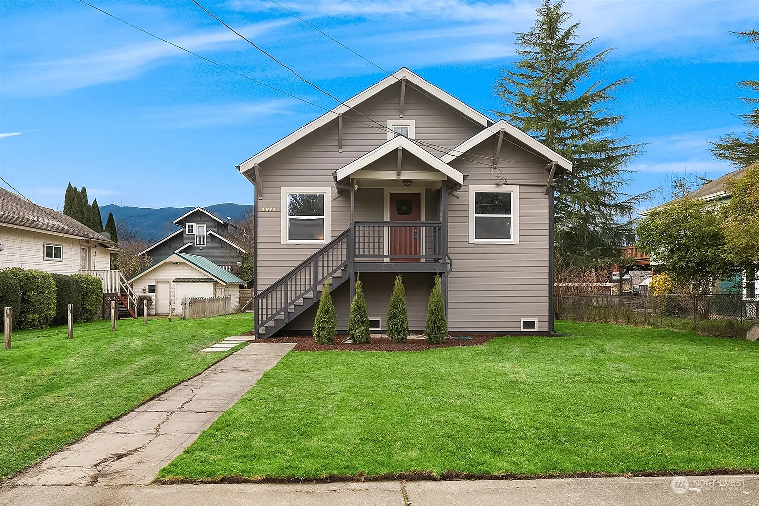 39663 SE Spruce St photo 1