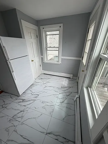 589 South St Photo 1