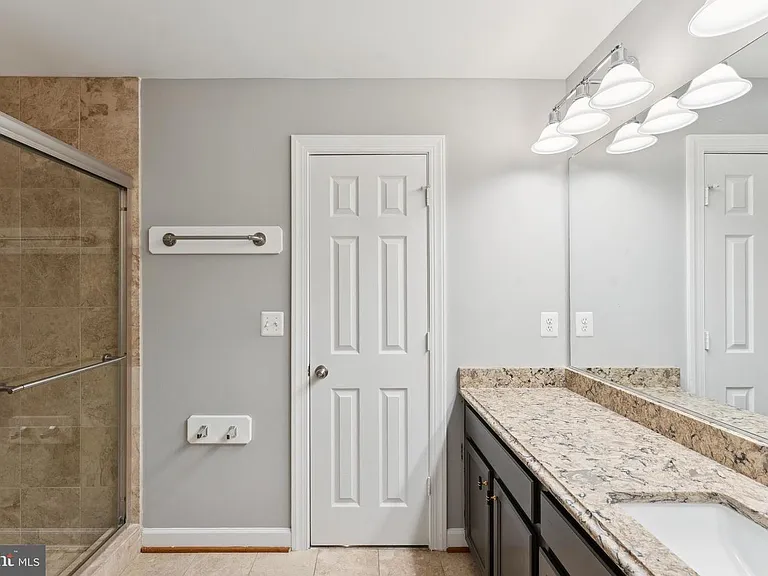 7351 Nicole Marie Ct — Photo 24