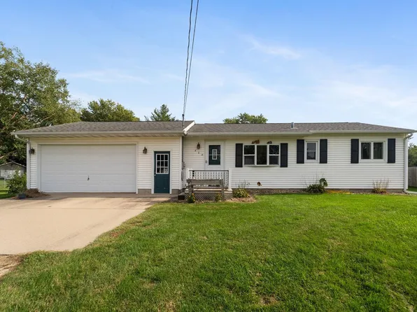 408 Crestridge Dr, Waterloo, IA 50702