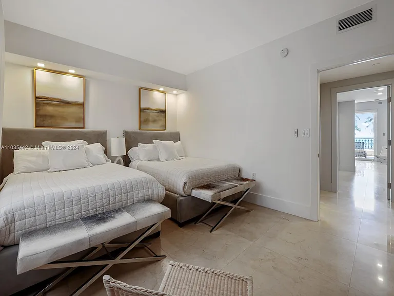 19223 Fisher Island Dr #19223 — Photo 28