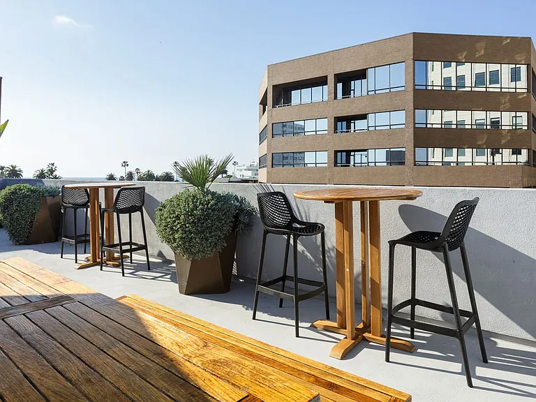 Mayfair Residences — Photo 45